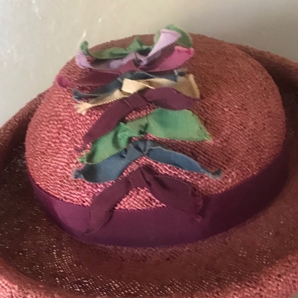 DELIGHTFUL1930S\' SALMON COLORED STRAW HAT WITH MULTI COLORED GROSGRAIN BOWS main image 5